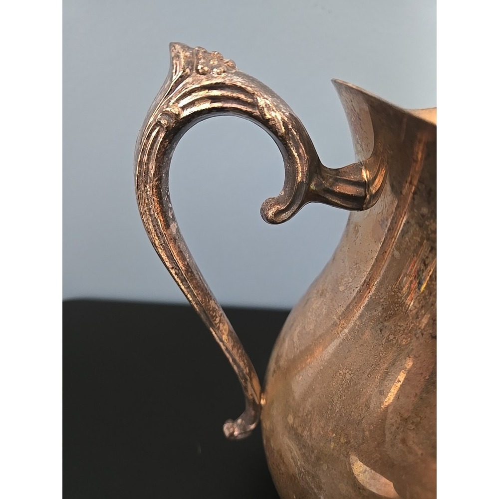 Vintage Leonard Silverplate Footed Water Pitcher With Ice Lip 8.5" Silver Plate‎ - Picture 5 of 9